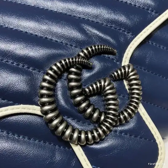 First bag ru Marmont GUCCI 26CM GG 0705